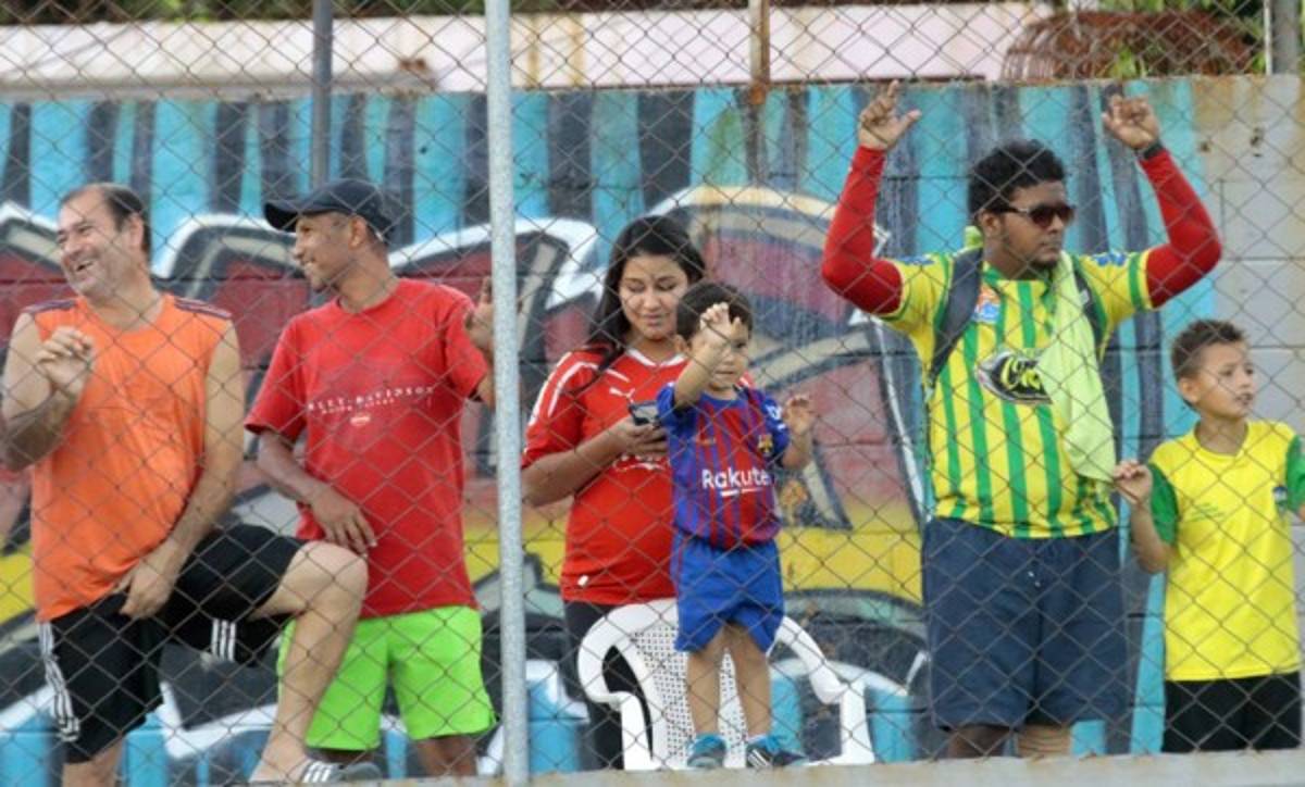 EN FOTOS: ¡Así se vive el Ascenso en el fútbol de Honduras!