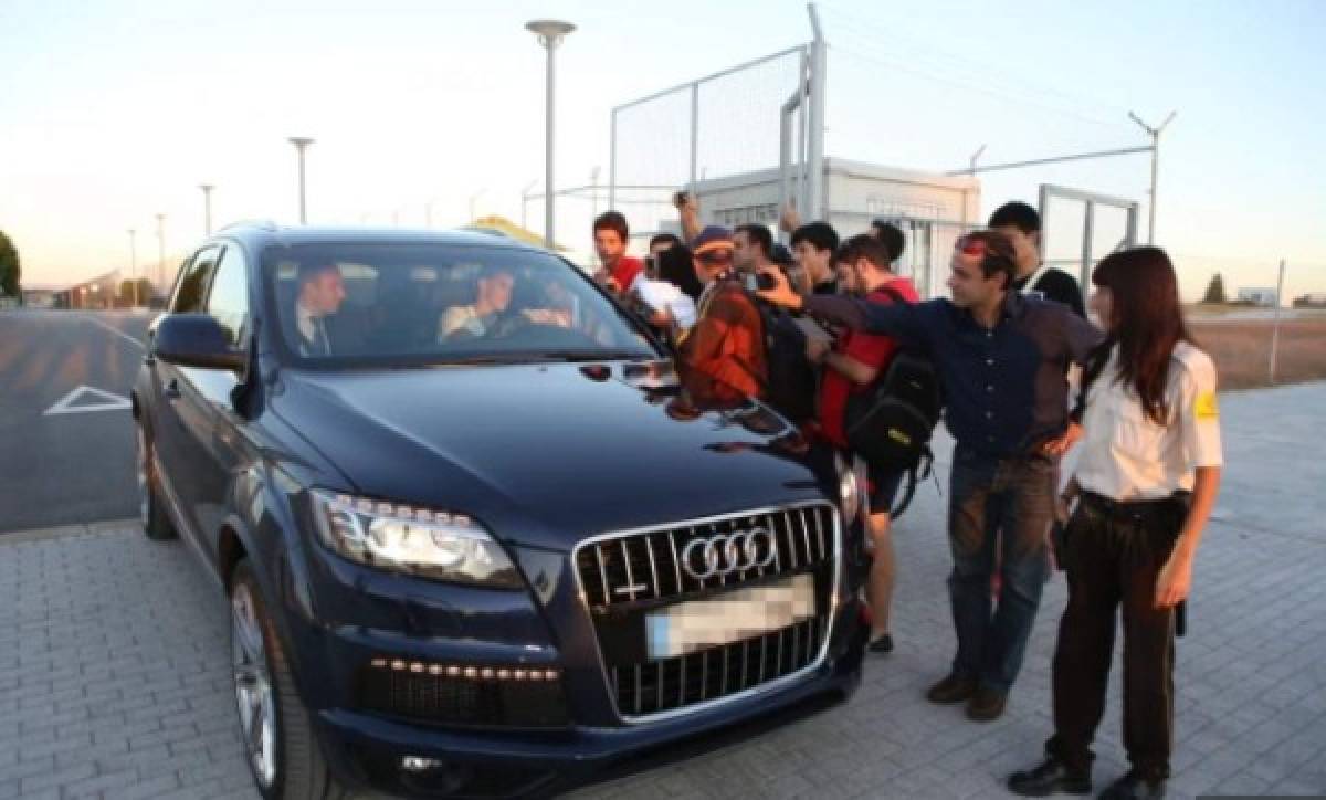 Messi con uno de lujo ¿Cuánto pagan los cracks al mes por el alquiler de un auto?