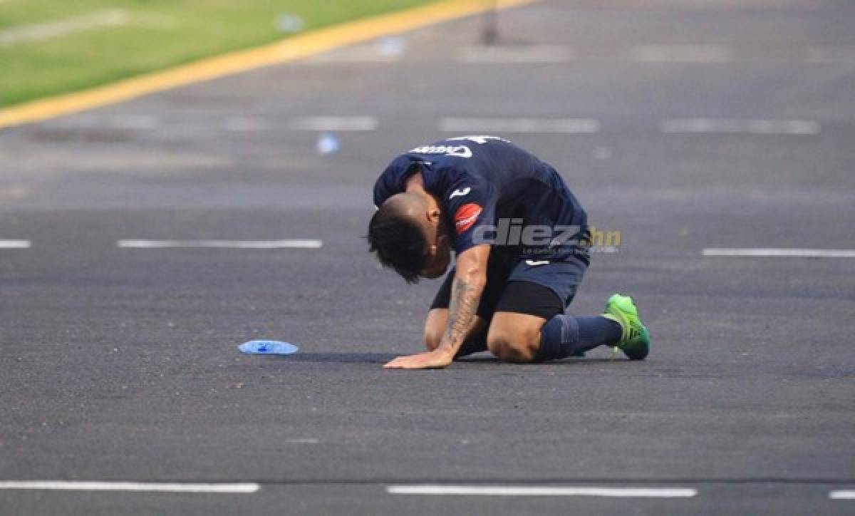 No viste en TV: John Bodden desquiciado, 'selfie' de Kevin López y caras largas en Marathón