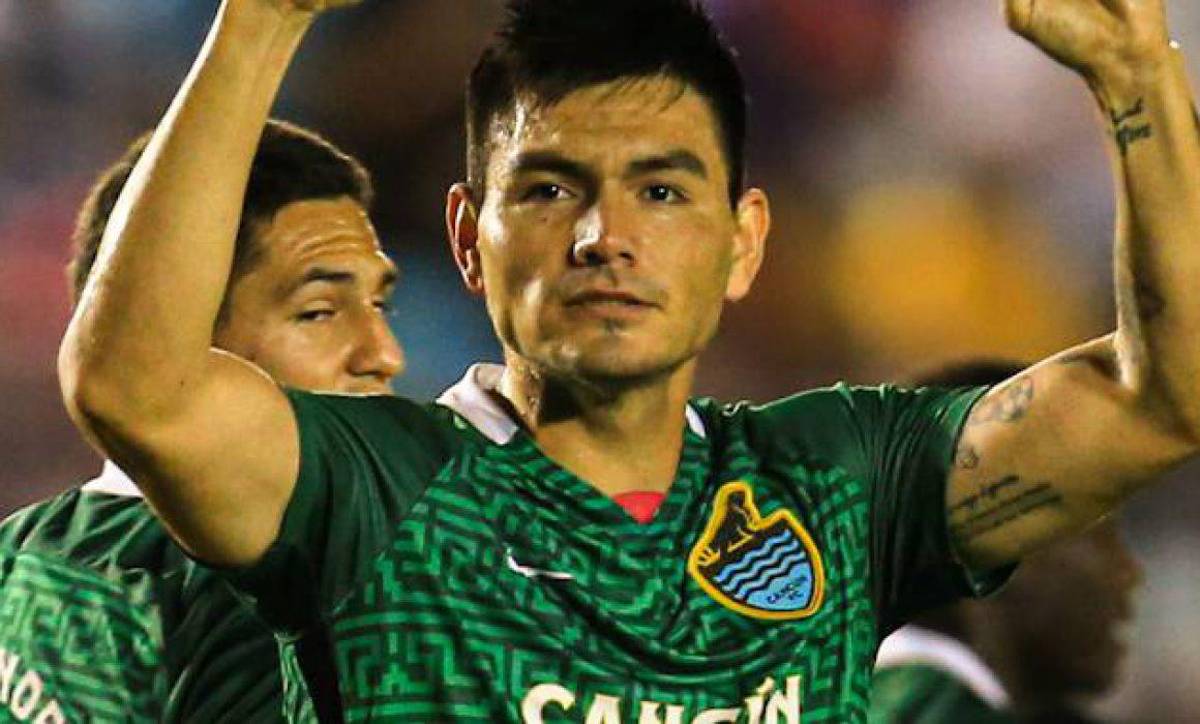 FICHAJES: Bajas en Olimpia, legionarios cambian de club, Auzmendi recibe propuesta y Motagua va por goleador mexicano