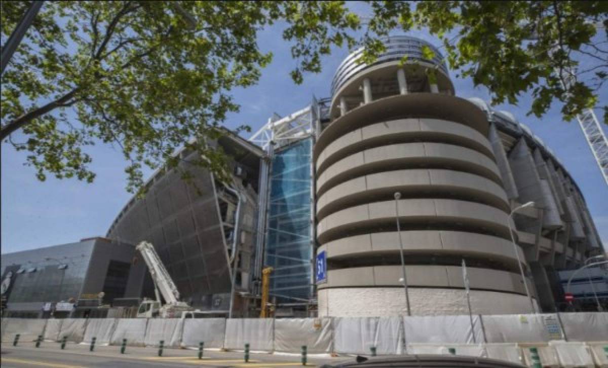 Así siguen las obras para el nuevo Santiago Bernabéu: La cubierta del estadio, en septiembre