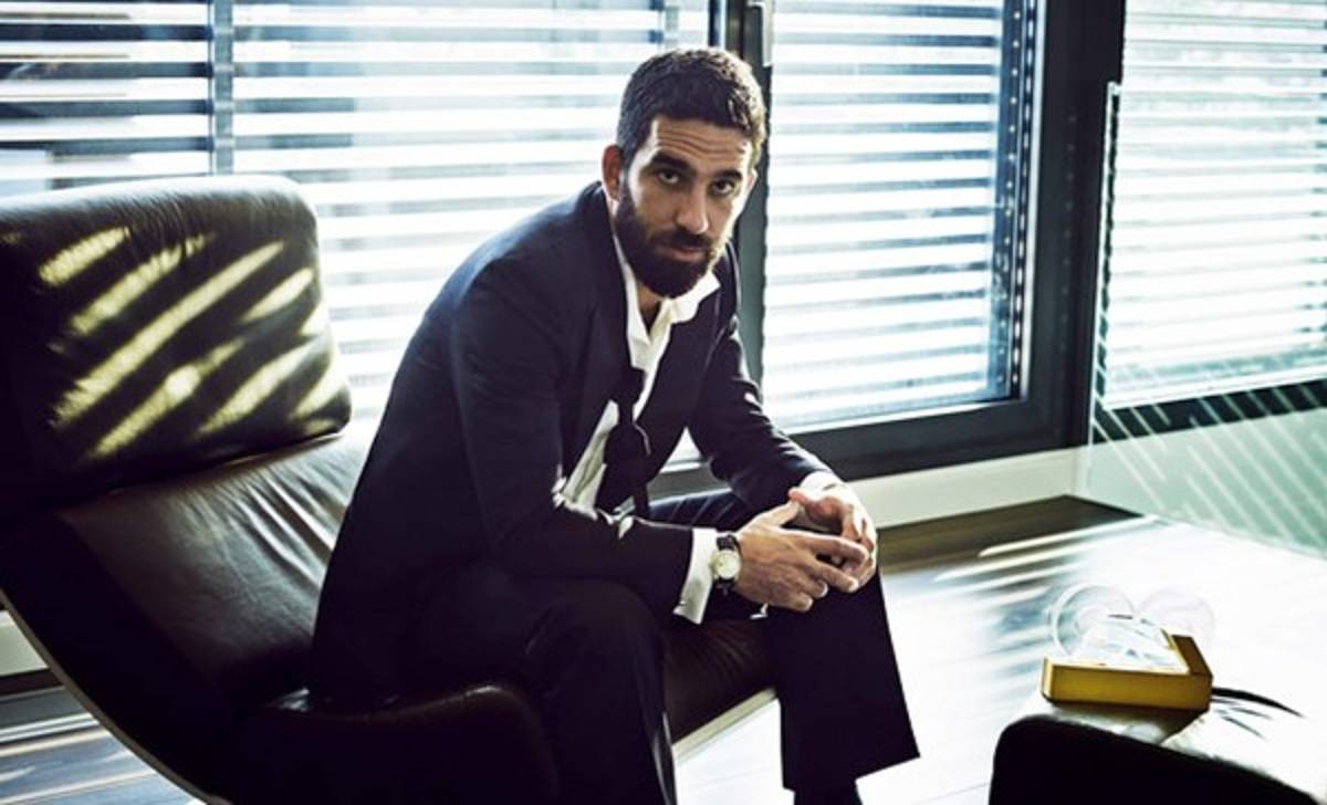 Arda Turan es galardonado como el 'Hombre del año 2015'