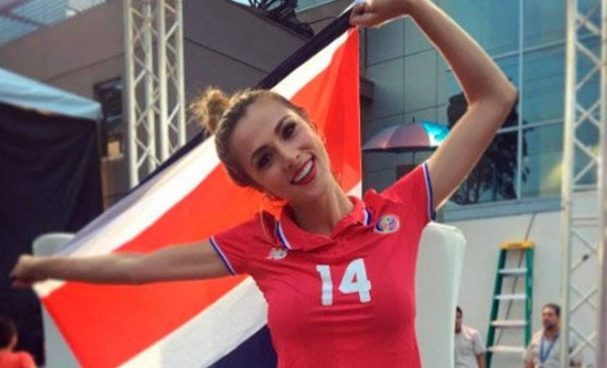 Karina Ramos, la hermosa presentadora que calienta las redes en Costa Rica