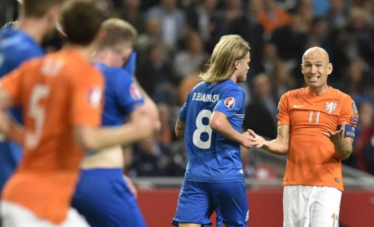 Cuatro semanas de baja para el holandés Arjen Robben