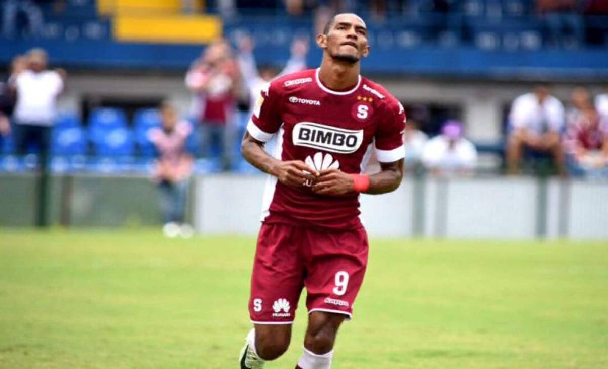 El hondureño Jerry Bengtson no sigue en el Saprissa de Costa Rica