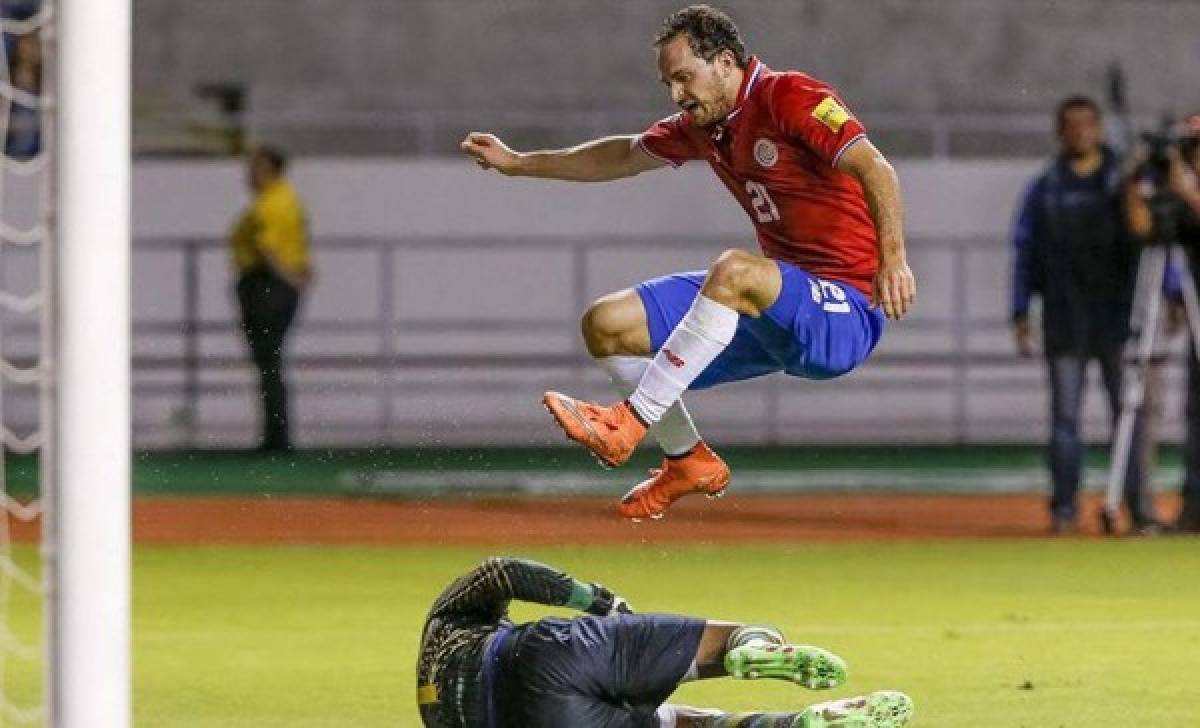 Costa Rica pierde a Marco Ureña para juego ante Colombia por lesión