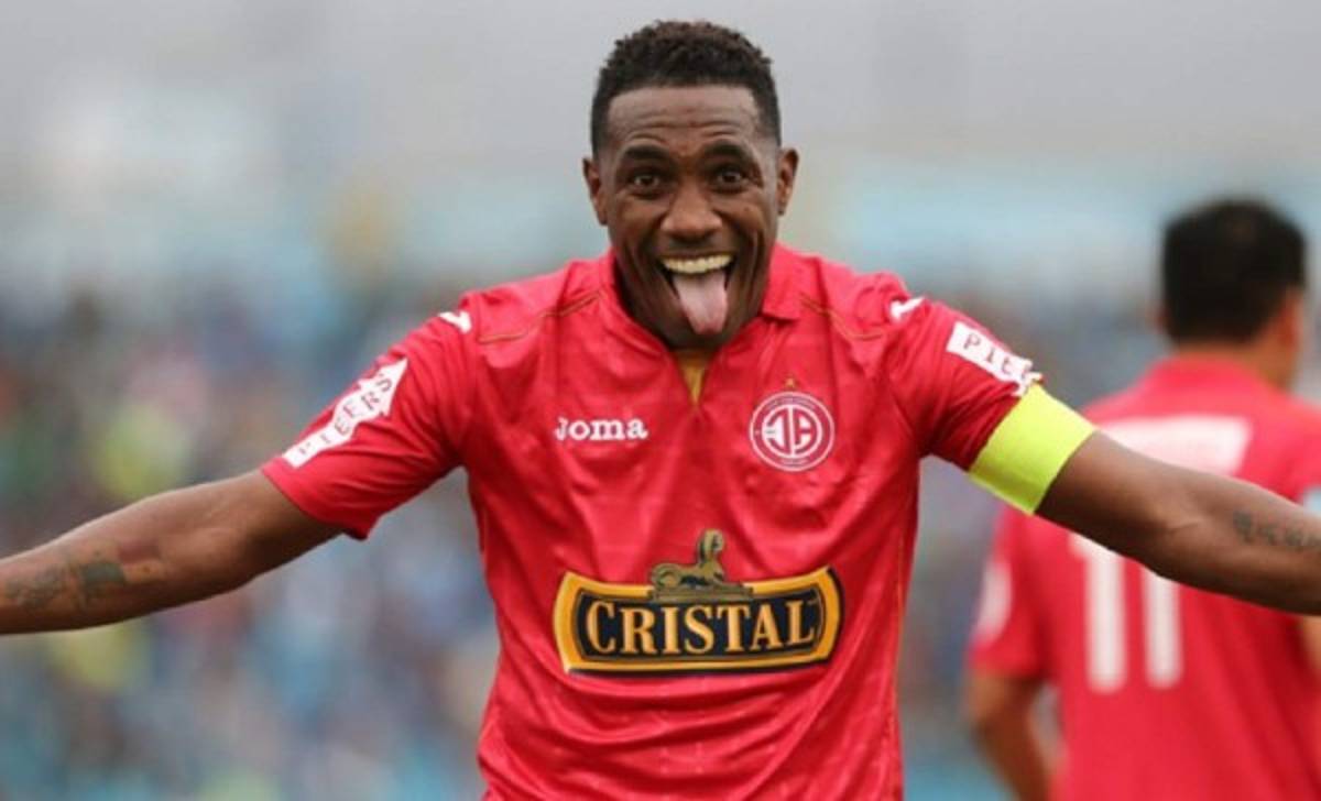 Delantero panameño Luis Tejada del Juan Aurich es buscado por tres clubes argentinos