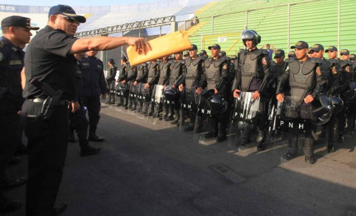 La Policía tiene control total en la final Motagua-Olimpia