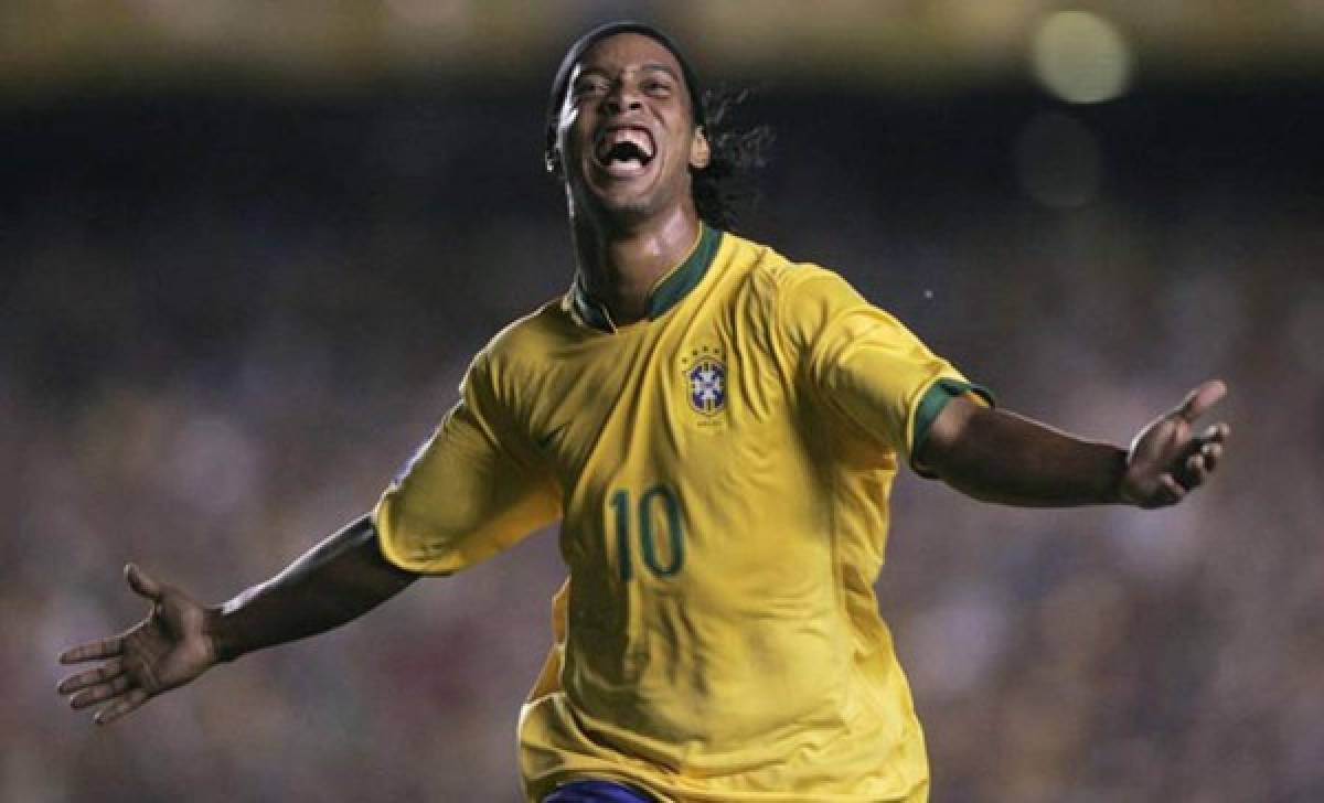 Ronaldinho llegará a Guatemala para jugar con Comunicaciones y Municipal