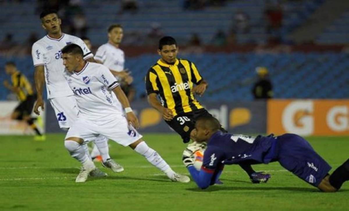 Panameño Mejía debuta con el Nacional de Uruguay en Copa Libertadores