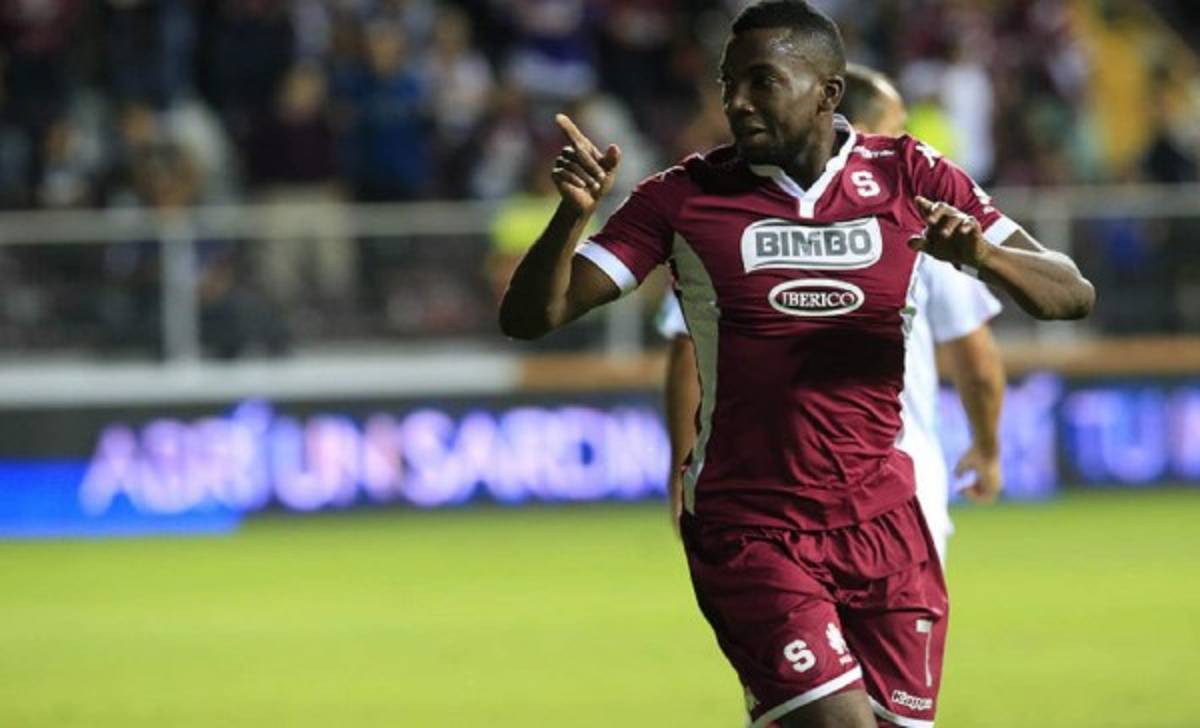 Saprissa vence a Herediano y es líder en el fútbol de Costa Rica