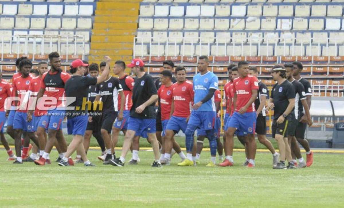 FOTOS: El método de trabajo de Pedro Troglio en su primer entreno con el Olimpia
