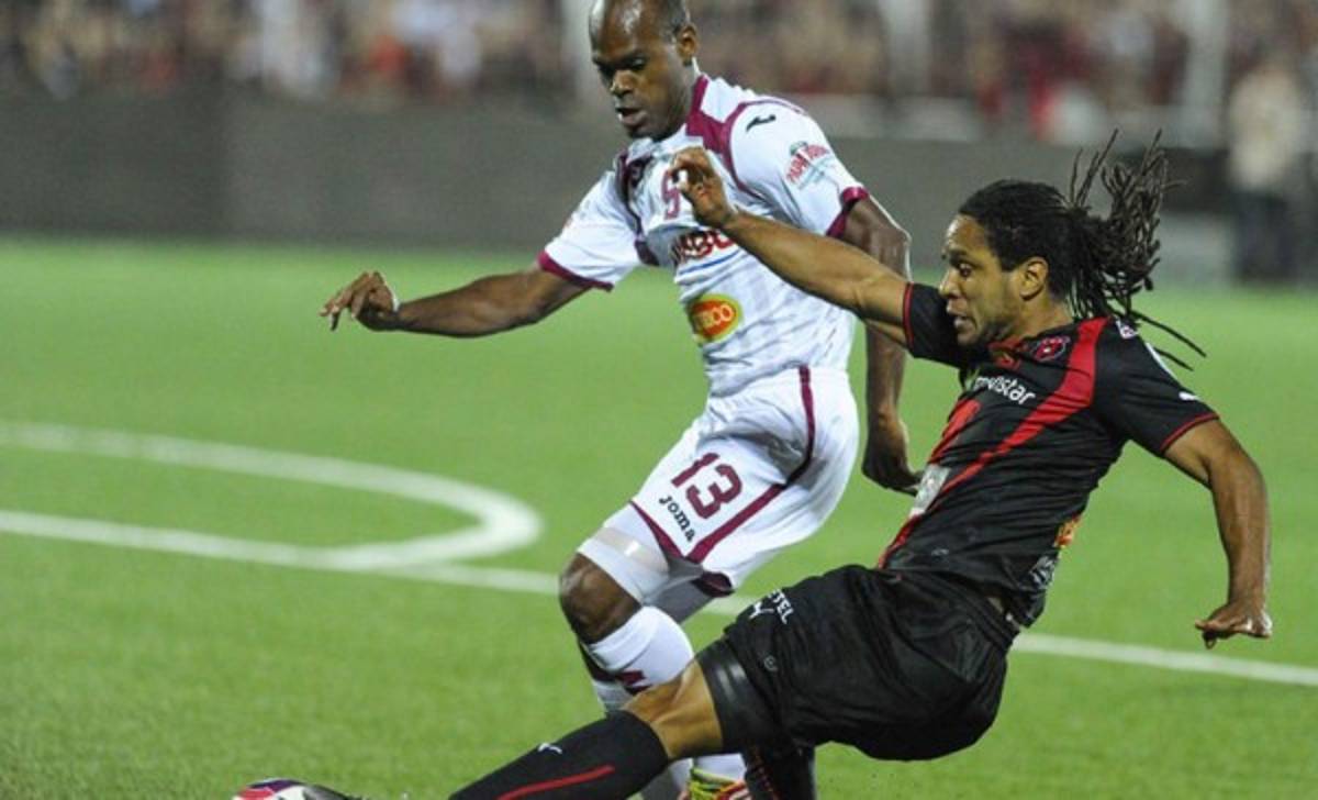 Adolfo Machado fue premiado en Costa Rica como el mejor extranjero del torneo