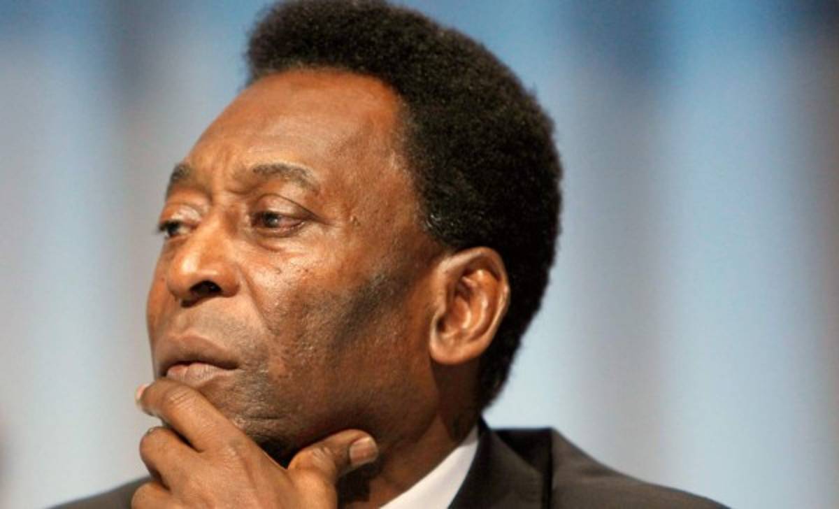 Pelé describe como una 'vergüenza' la crisis en la FIFA