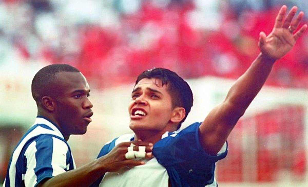 Amado Guevara, el máximo ídolo del Motagua, cumple 39 años de edad