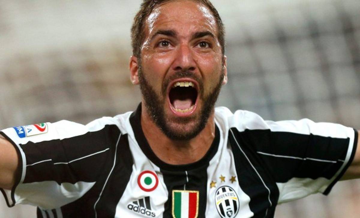 Higuaín empieza a justificar su fichaje y le da la primera victoria de la temporada a la Juventus