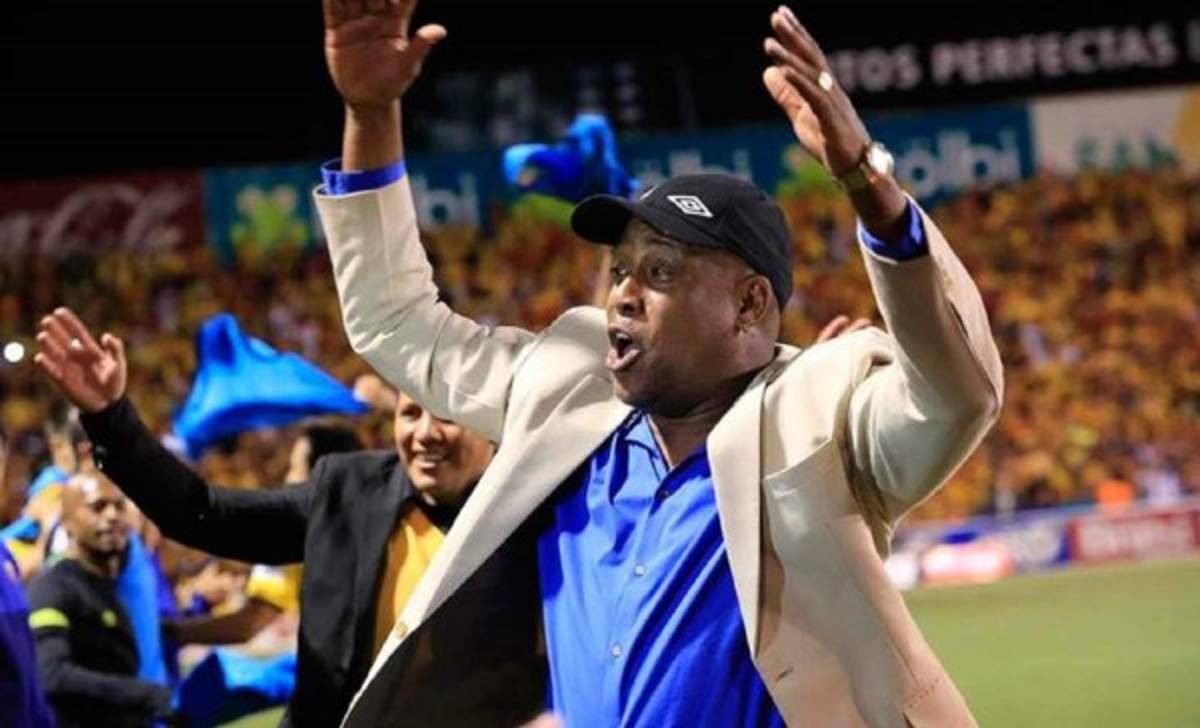 Hernán Medford define su futuro tras ser campeón en Costa Rica