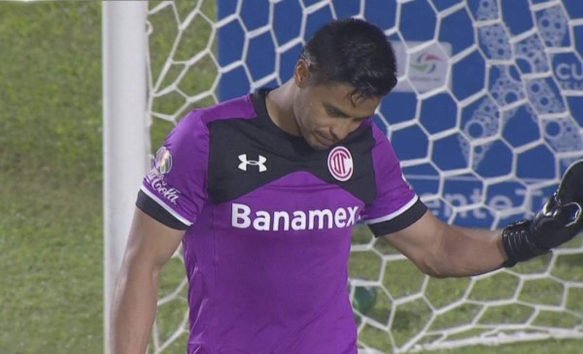 Guardameta mexicano pide que 'dejen en paz' a Juan Carlos Osorio
