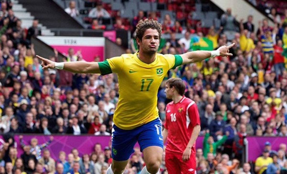 Alexandre Pato condenado a pagar unos 1,6 millones dólares al Fisco