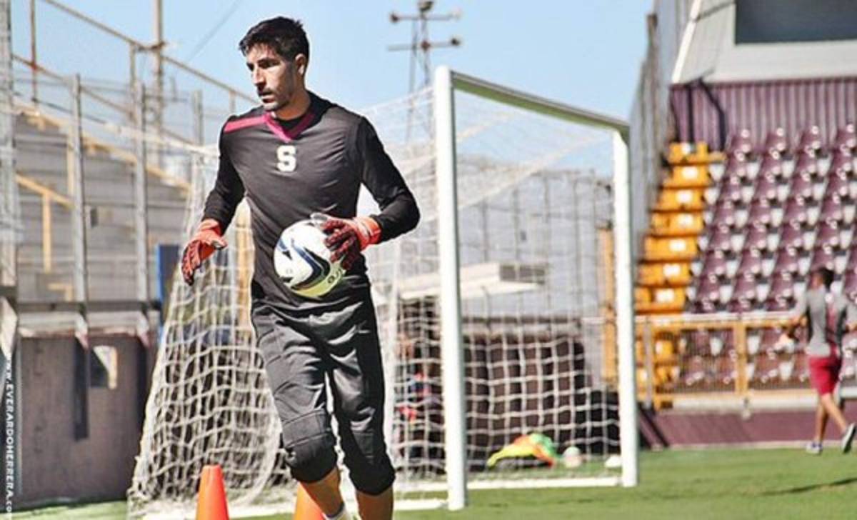 Panameño Jaime Penedo se va del Deportivo Saprissa