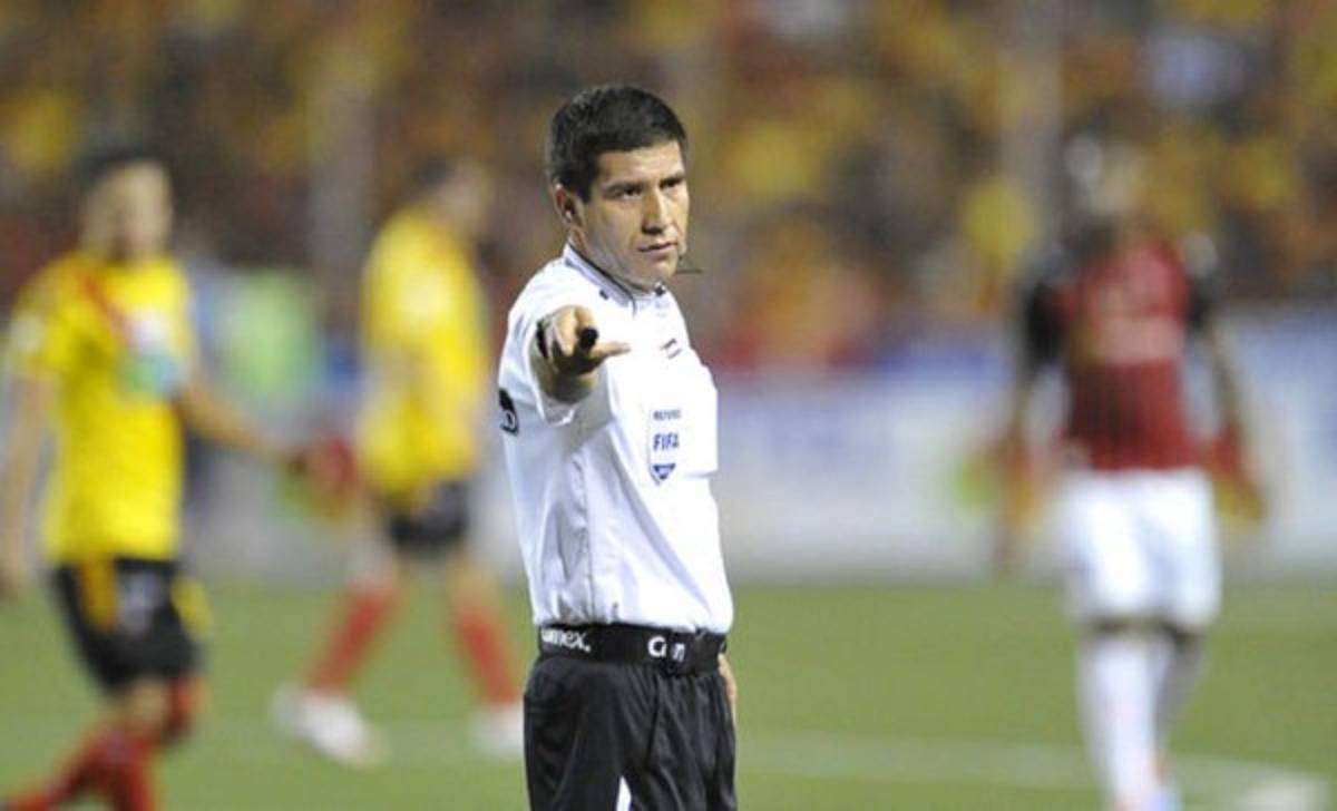 Walter Quesada pitará la final de Costa Rica entre Alajuelense y Herediano