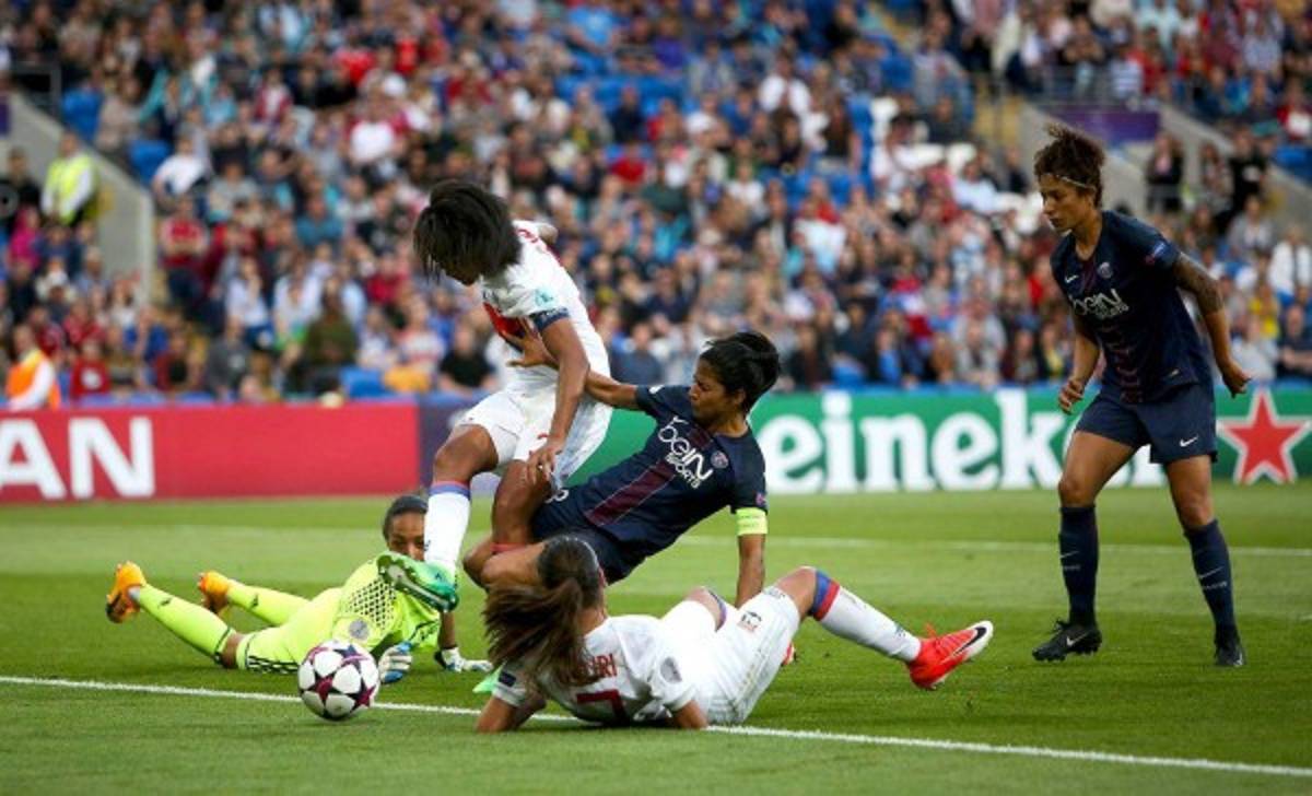 Shirley Cruz pierde la final de la Champions League en penales con el PSG