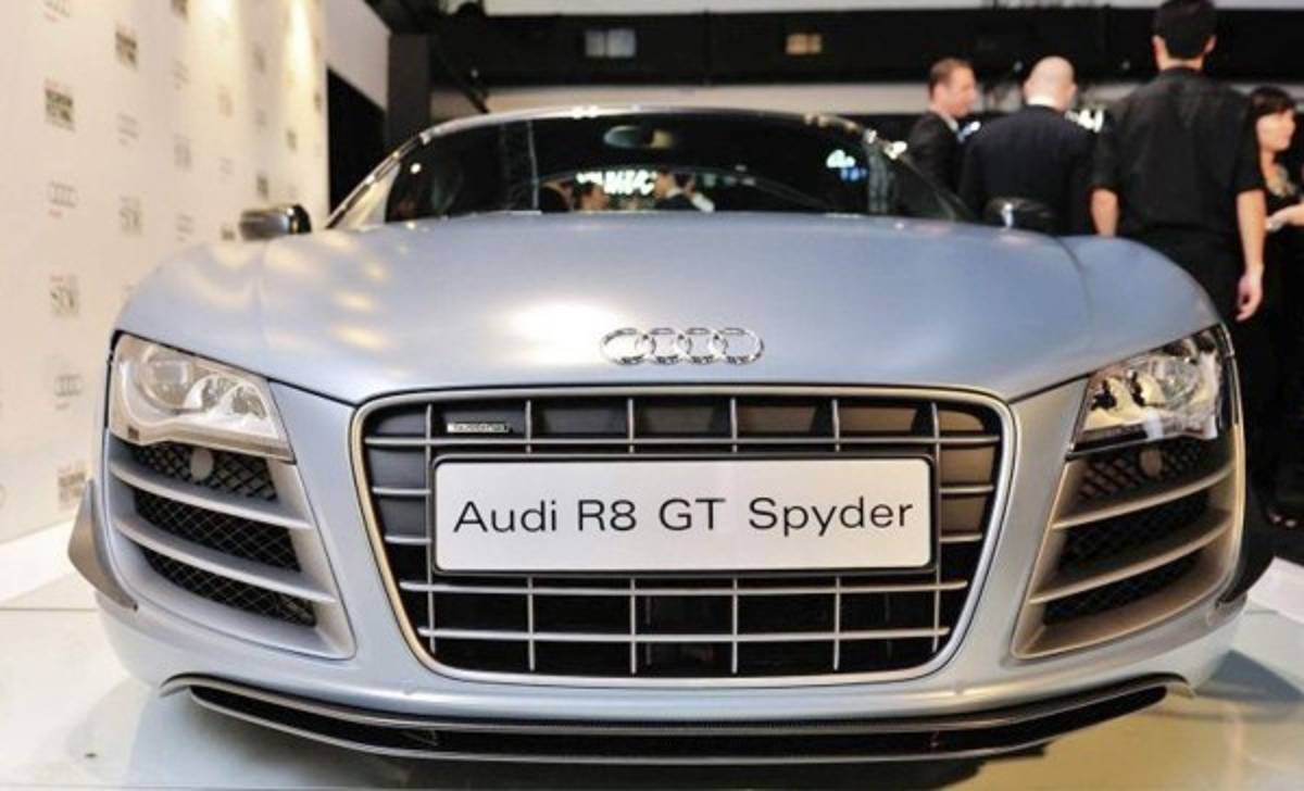 ¡Espectacular! La colección de carros de lujo de Neymar