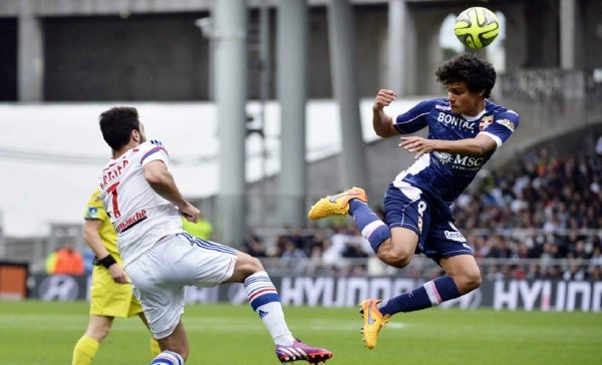 Evian desciende a la tercera división en Francia y el futuro de Yeltsin Tejeda es incierto