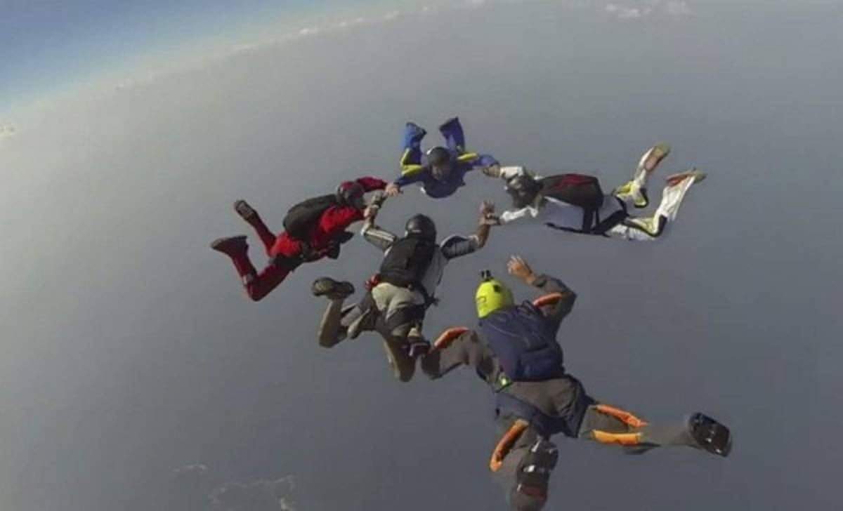 Muere experimentado paracaidista mexicano en Panamá en salto en caída libre