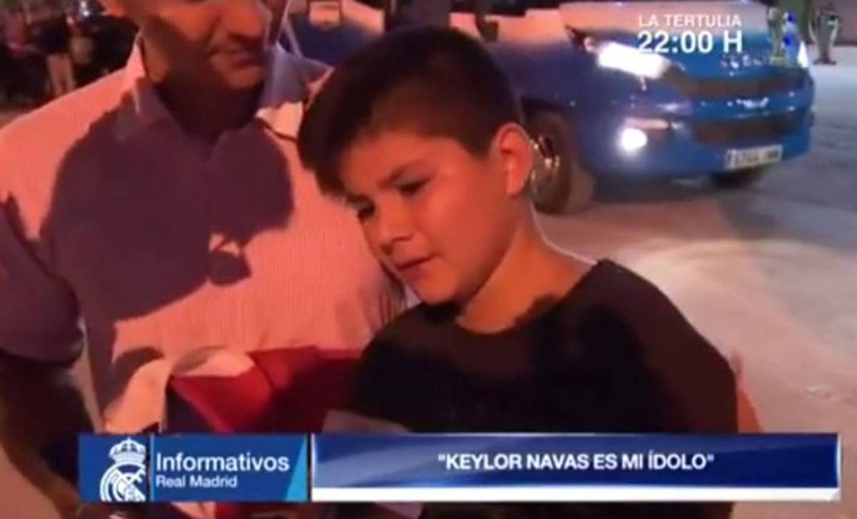Niño no logra contener las lágrimas al conocer a su ídolo: Keylor Navas