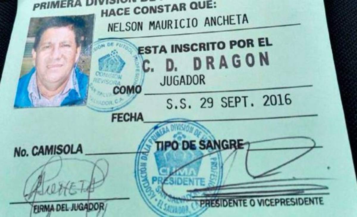 Insólita situación no permitió a técnico salvadoreño dirigir al campeón Dragón