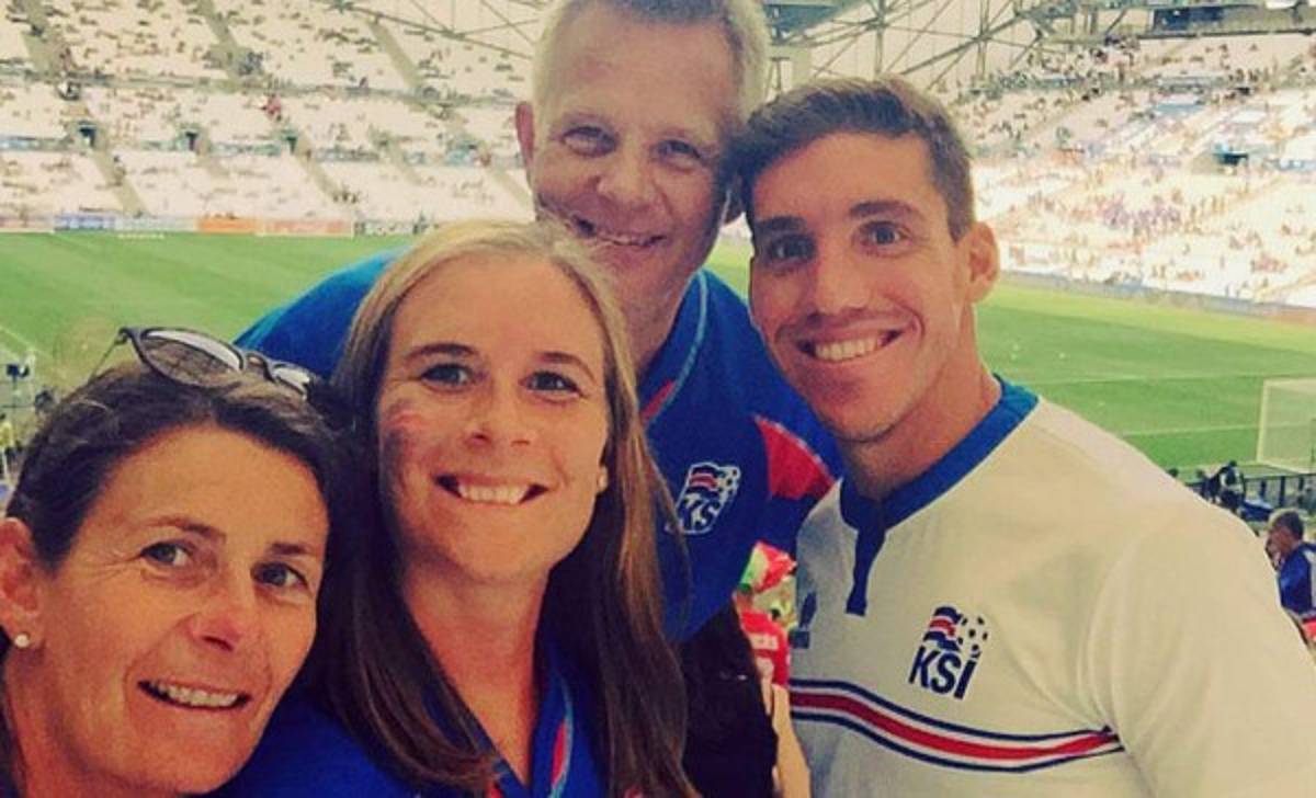 Futbolista salvadoreño cuenta cómo viven en Islandia el pase a Octavos de final en la Euro