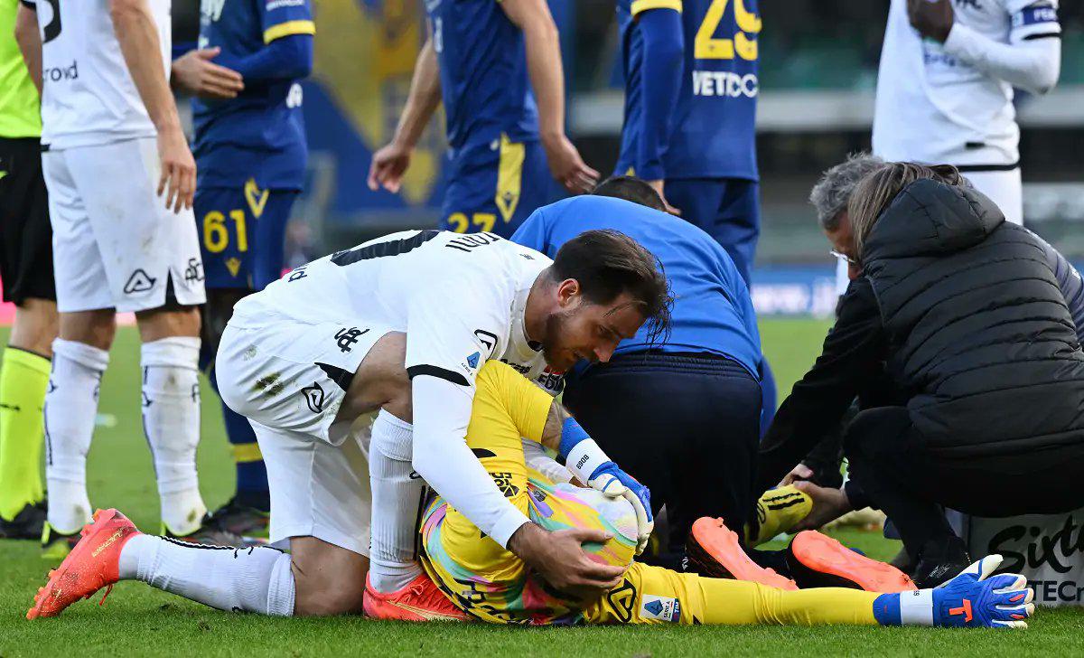 No apto para sensibles: La terrible lesión de tobillo que sufrió jugador de Polonia que se perderá el Mundial de Qatar