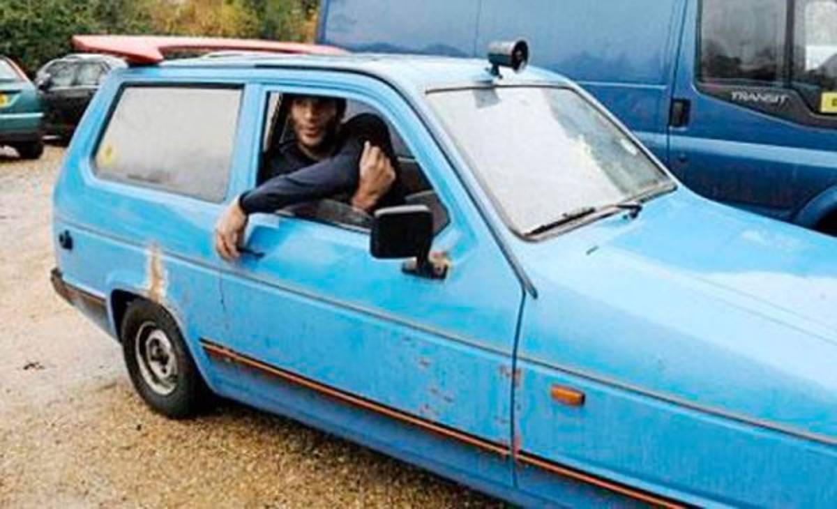 ¡Increíble! Los 10 autos más humildes que han manejado los futbolistas