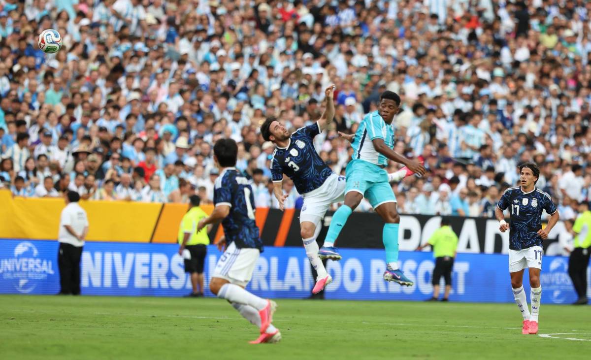 ¿Messi cambió camisa? La modelo y abrazo de hermanos en el Honduras vs Argentina