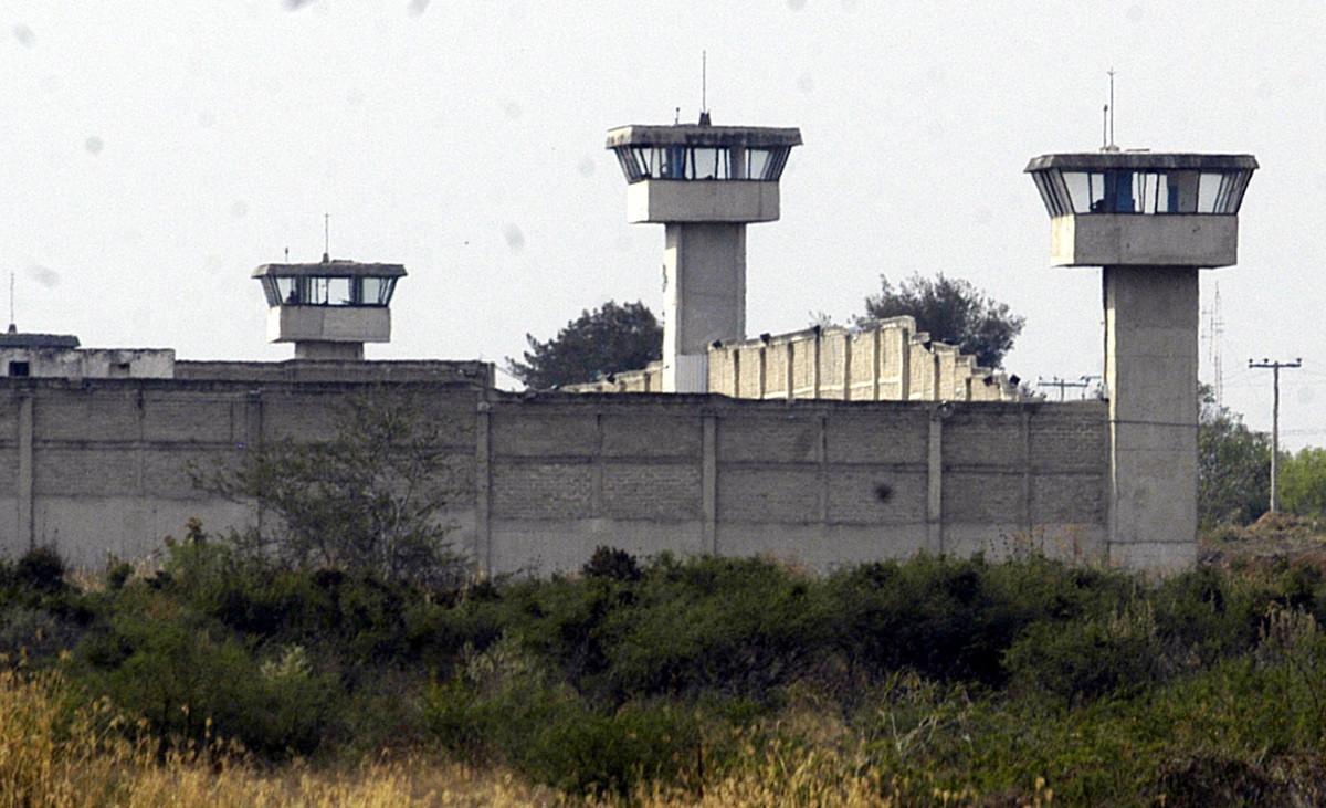 Omar Bravo fue llevado a la cárcel de donde se escapó el 'Chapo' Guzmán y surgen nuevos detalles: La pequeña lo grabó