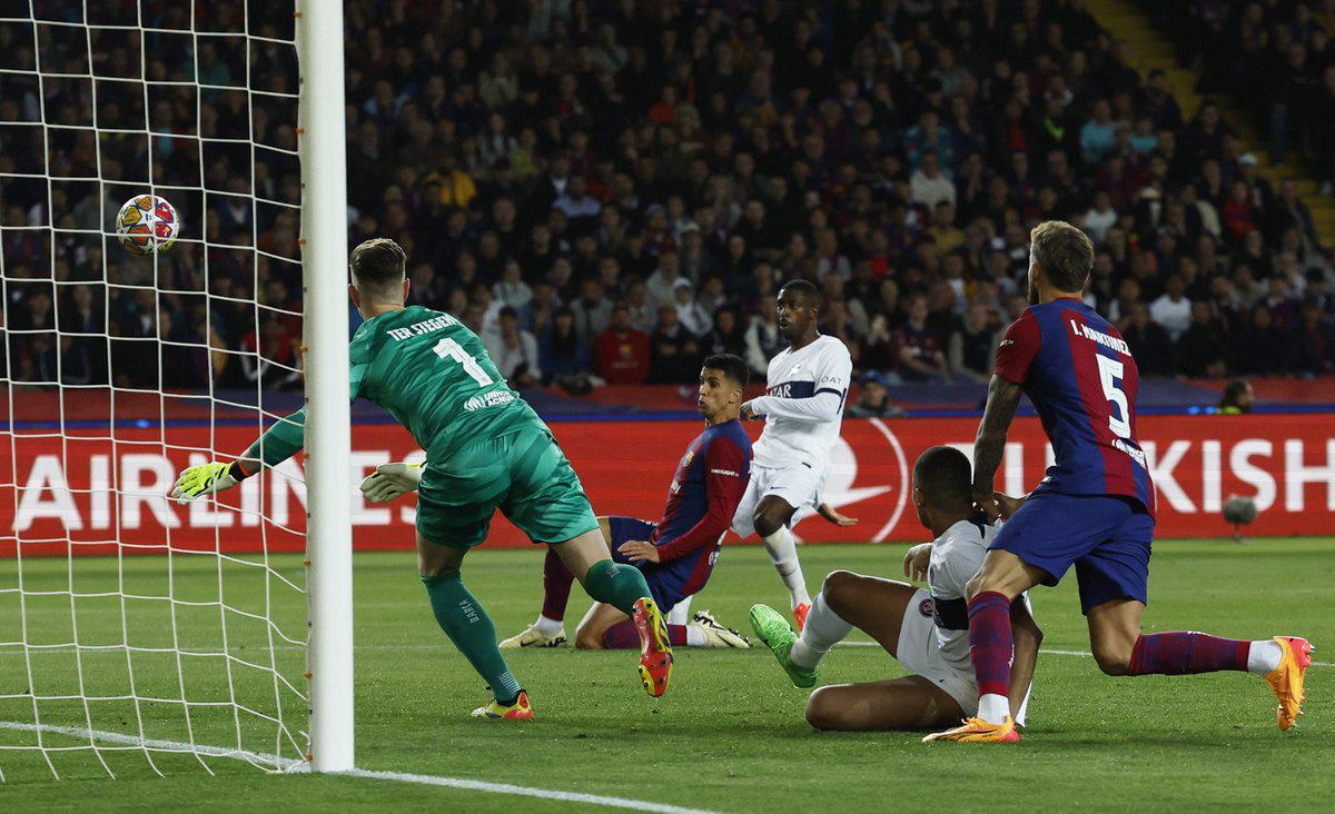 Así fue el gol de Dembelé ante el Barcelona. Era el 1-1.
