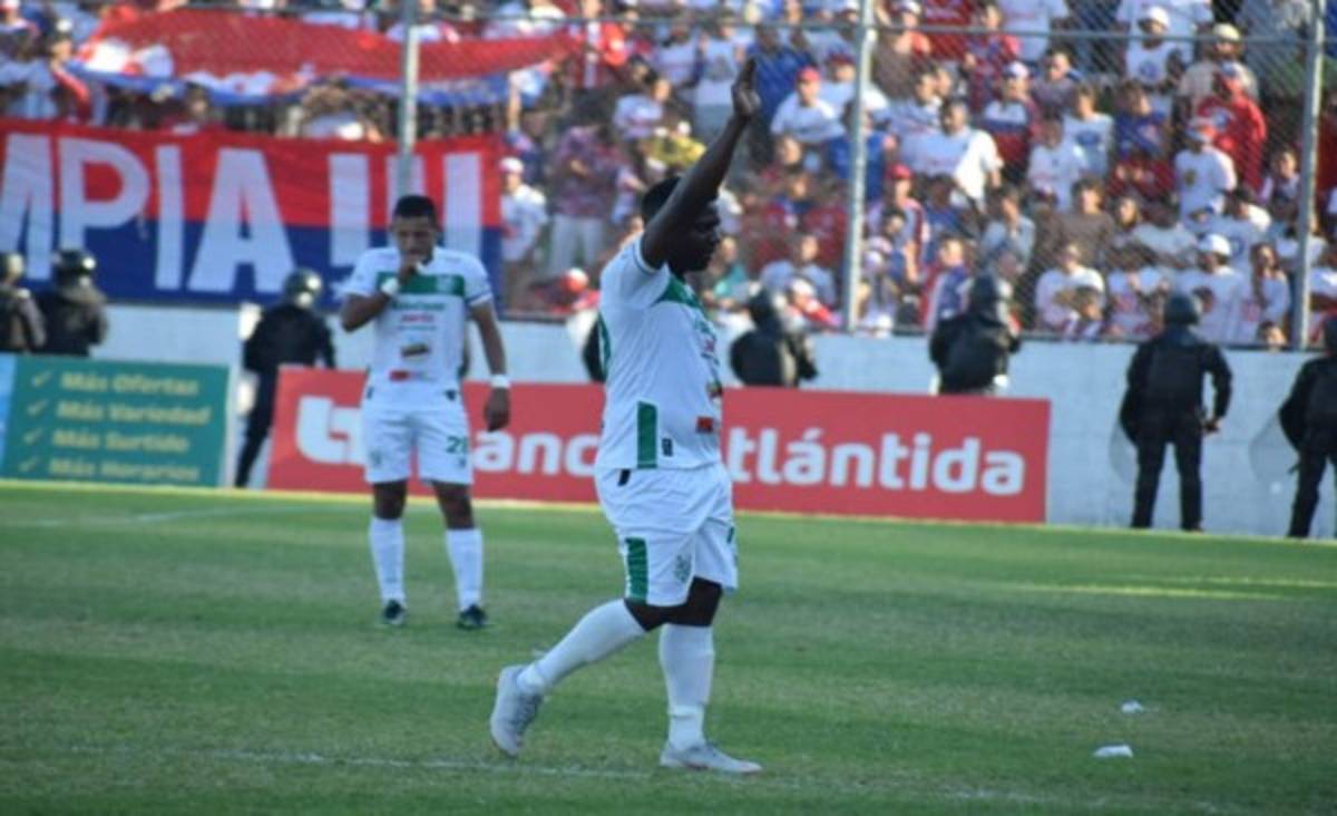 ¿A qué edad se retiraron los grandes futbolistas de Honduras? Algunos se fueron jovencitos