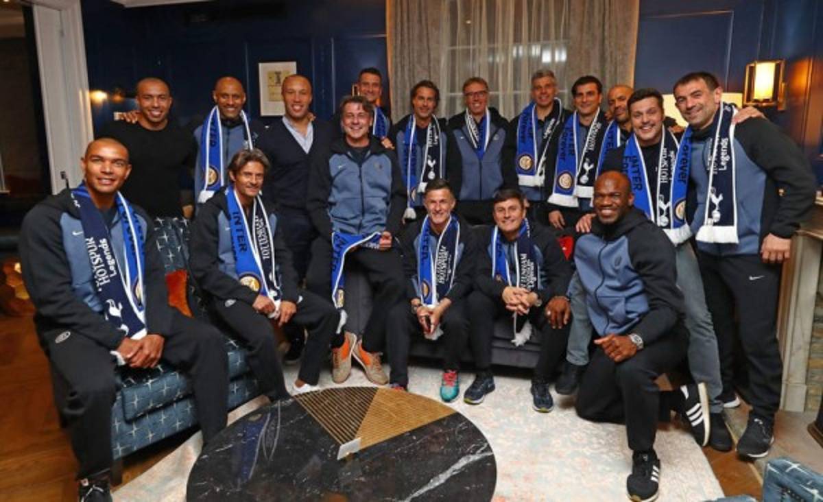 EN FOTOS: Mourinho vuelve a dirigir a David Suazo que termina siendo figura