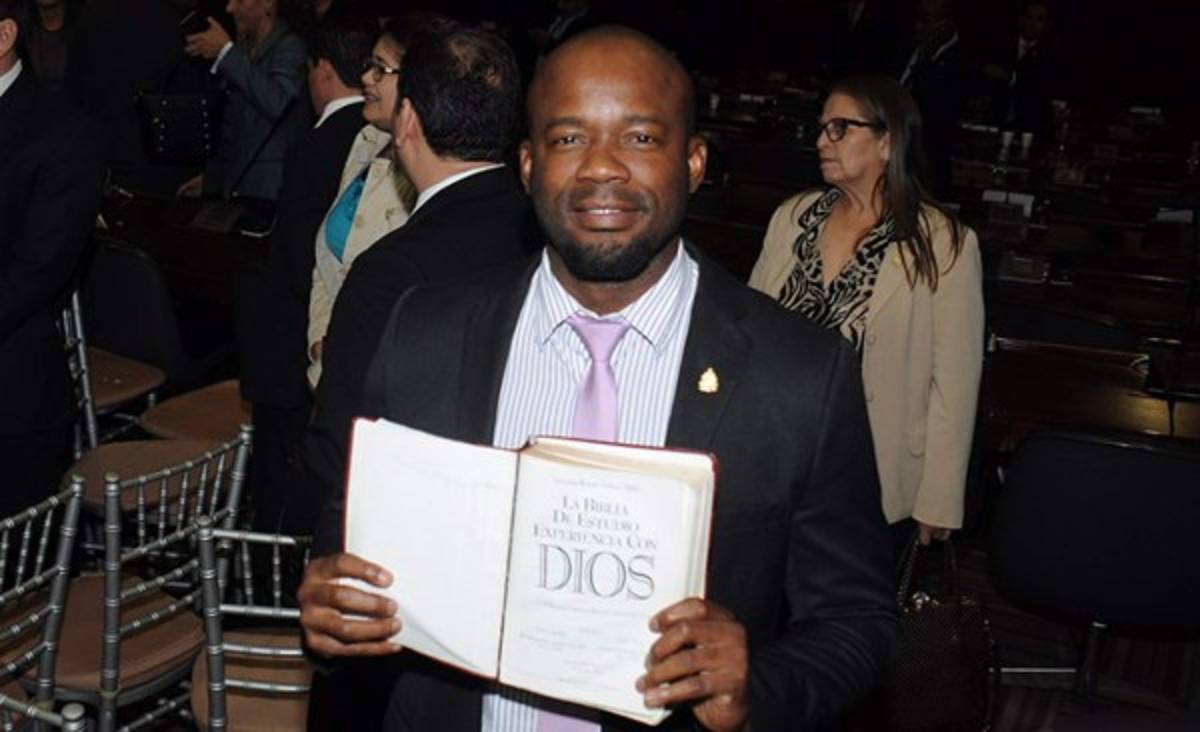 ¡EQUIPAZO! Los futbolistas hondureños sin equipo que buscan trabajo