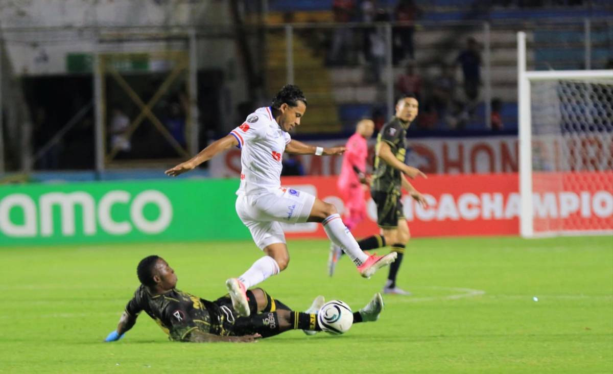 ¿Y el VAR? el penal que no le pitaron a Mixco y la extraña celebración de Edwin