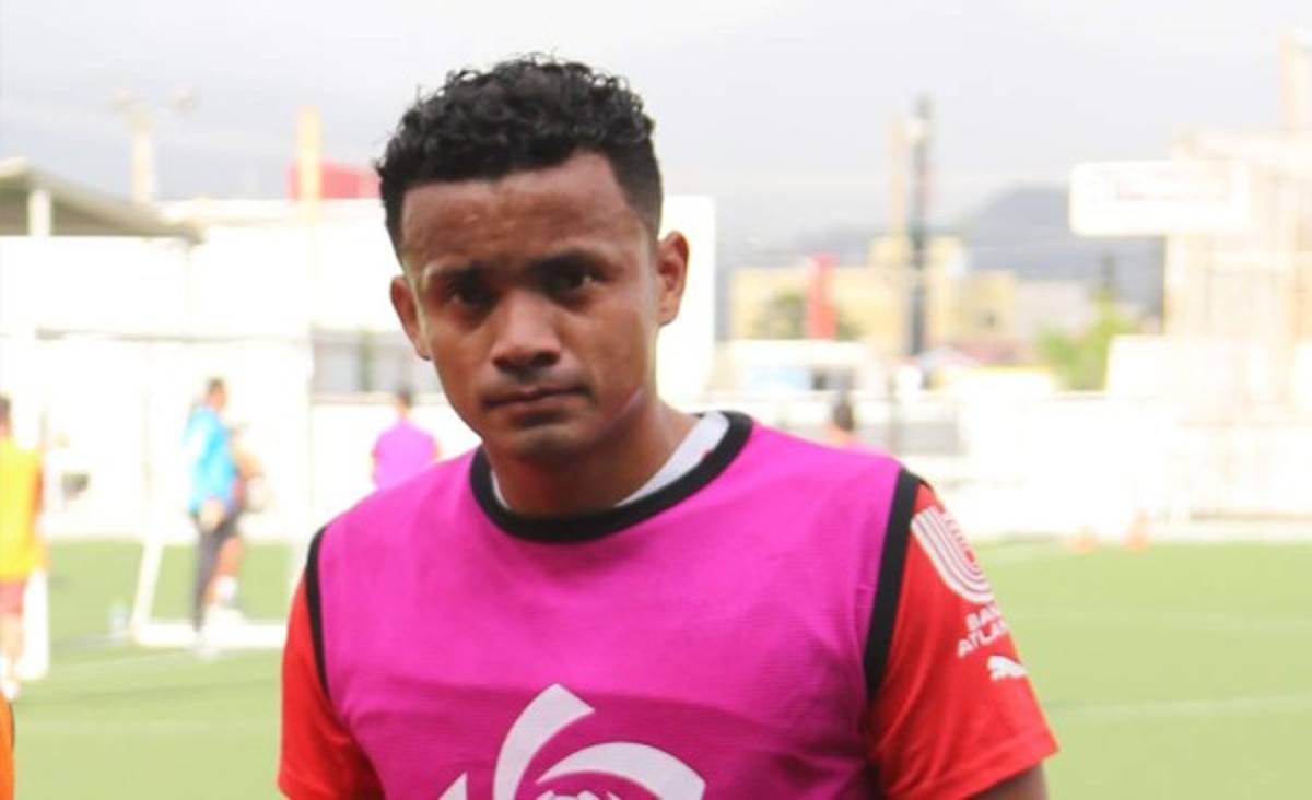 Futbolistas que pasaron por el Olimpia y no pudieron con el 'peso de la camisa'