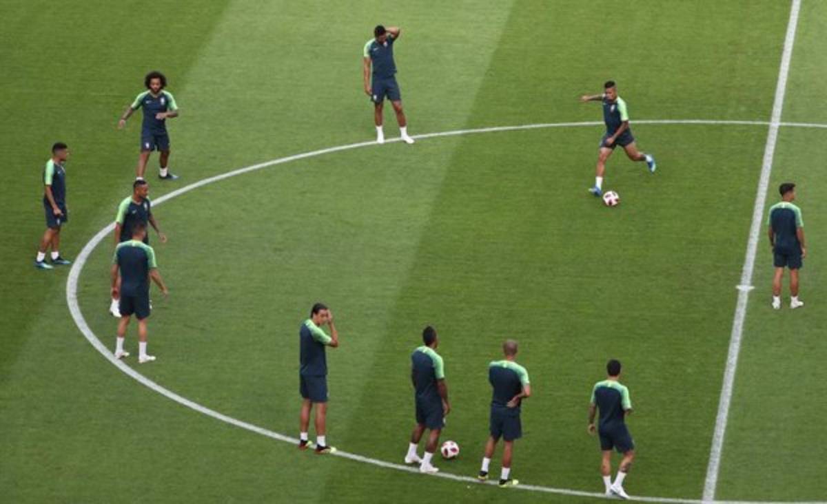 Las curiosidades que se vieron en el entreno de Brasil y México previo a la batalla