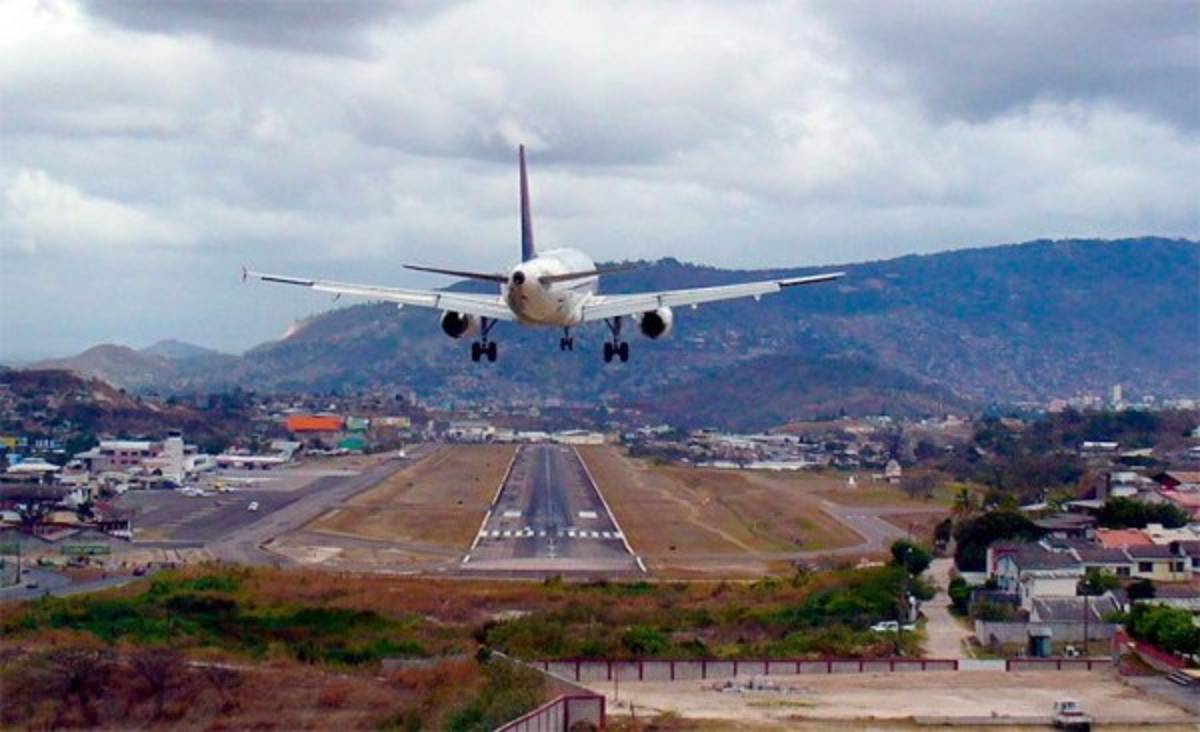 El Toncontín, entre los 15 aeropuertos más peligrosos del mundo