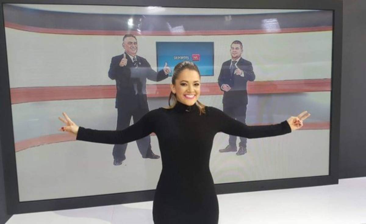 La bella periodista tica que quiere ver a su selección ganar la Copa Centroamericana