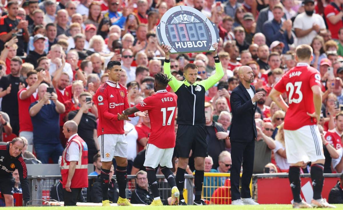 No lo podía creer: así captaron a Cristiano Ronaldo en el banquillo tras los goles que recibía el Manchester United