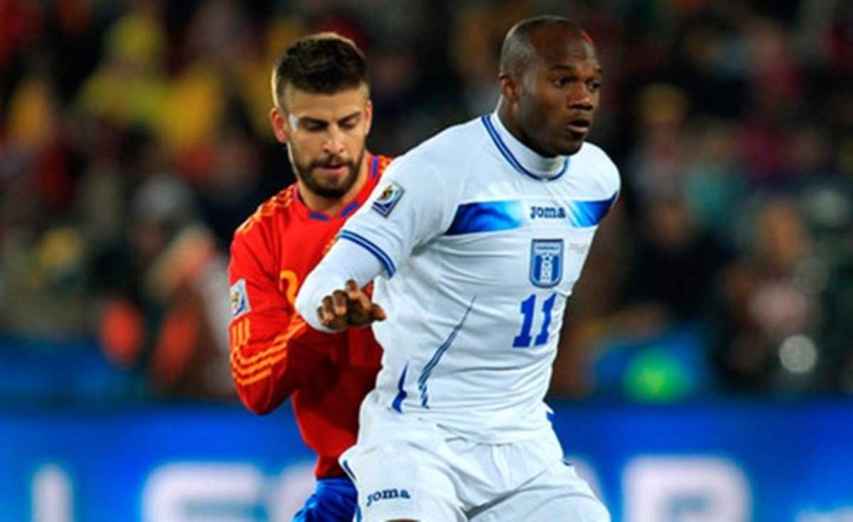 ¡Grande pantera! Las fotos de David Suazo en la élite del fútbol europeo