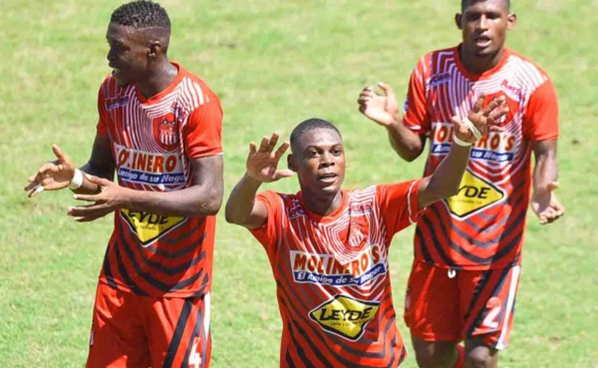 Vida le gana al Marathón y le amarga el cumpleaños a Carlos Pavón