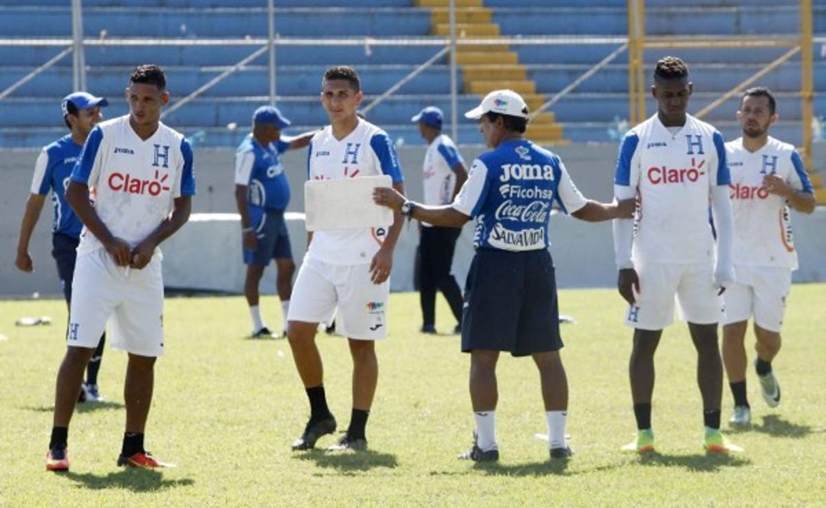 Pinto pule su once que genere fútbol para el ensayo de este sábado contra Belice