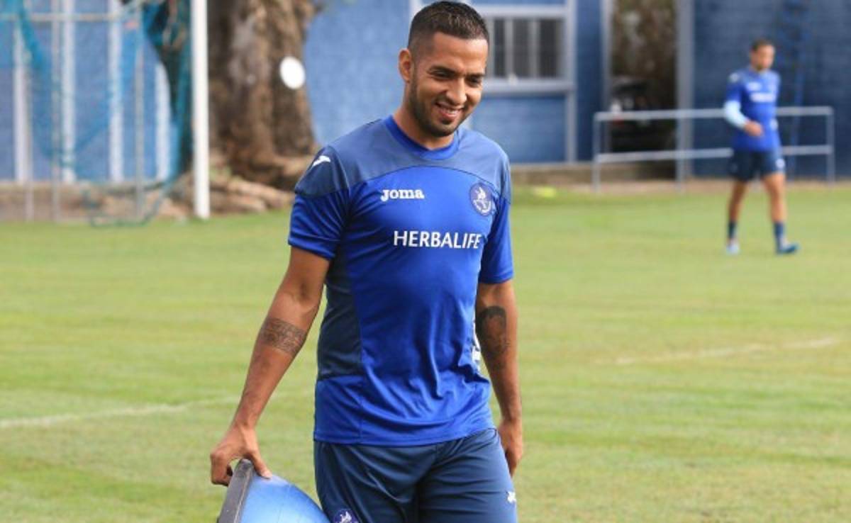 Lucas Gómez: 'Ellos son favoritos, tienen la responsabilidad total'